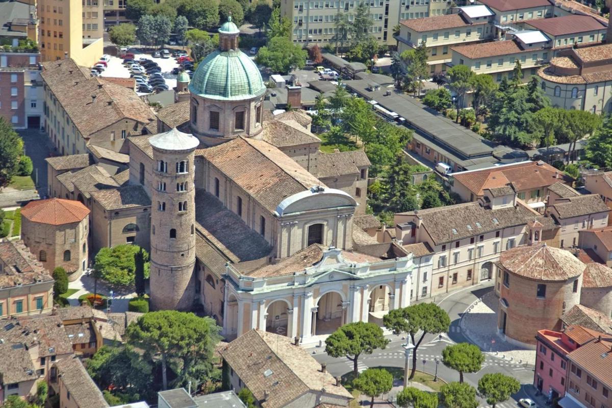 Duomo - City Center Appartamento Elegante Con Suite Равенна Экстерьер фото